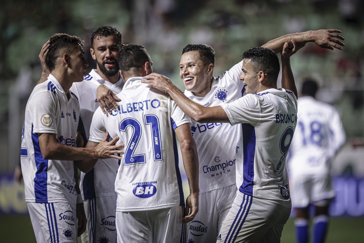 Cruzeiro's tweet photo. 𝐁𝐨𝐦 𝐝𝐢𝐚, 𝐍𝐚𝐜̧𝐚̃𝐨! 
Que a nossa semana seja de muito sucesso. ⭐ 

📸 @staff_images https://t.co/FjXJw3Z45Y