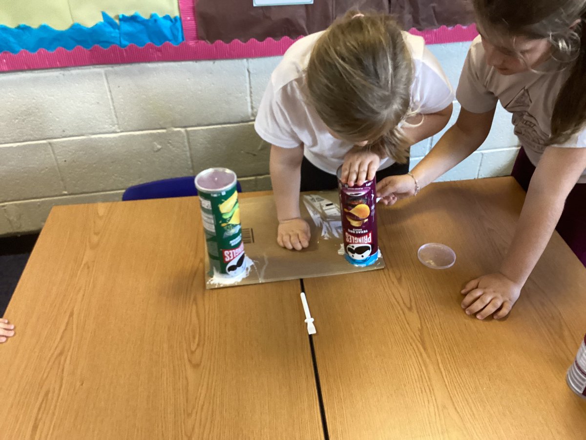 MissFlynnMLP's tweet photo. Year 2 did a wonderful job on Friday making a chair for baby bear. They followed their success criteria and made sure the chair would be a free standing structure. They are looking forward to decorating them. @MabLanePri @MrsSnapeMLP @MrsGillardMLP #DT #freestandingstructures https://t.co/tBfZkwegxH