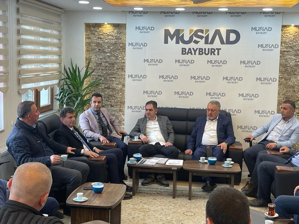 Türkiye'de en yüksek oyu alarak 28. Dönem Bayburt Milletvekili seçilen Prof. Dr. Orhan Ateş'i tebrik ediyorum. Rabbim yar ve yardımcısı olsun.
MÜSİAD Bayburt Başkanı
Emre BAYRAK