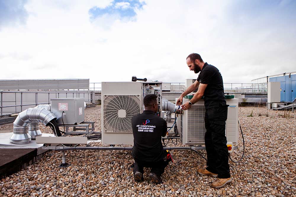 JPAirCon's tweet photo. THE IMPORTANCE OF PROPER MAINTENANCE FOR HEAT PUMPS

As a homeowner, it’s important to understand that the efficiency and longevity of your heat pump are heavily reliant on regular maintenance...
https://t.co/ULHNRGusBK

#HVAC #London #aircon #heatpump https://t.co/NTL4BMNfdp