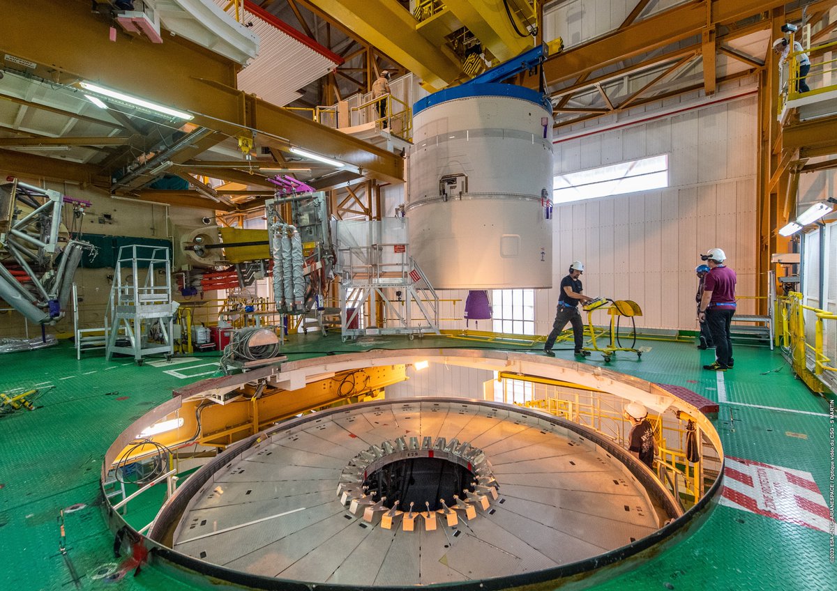 Arianespace's tweet photo. 🗓️ The target date for our next mission, #Ariane5 Flight #VA261, is June 16!
It will orbit two different passengers:
🛰️ Syracuse 4B, built by @AirbusSpace for @DGA.
🛰️ Heinrich-Hertz-Mission, built by @OHB_SE for @DLR_SpaceAgency.

#DestinationSpace https://t.co/GNT2uJKoa0