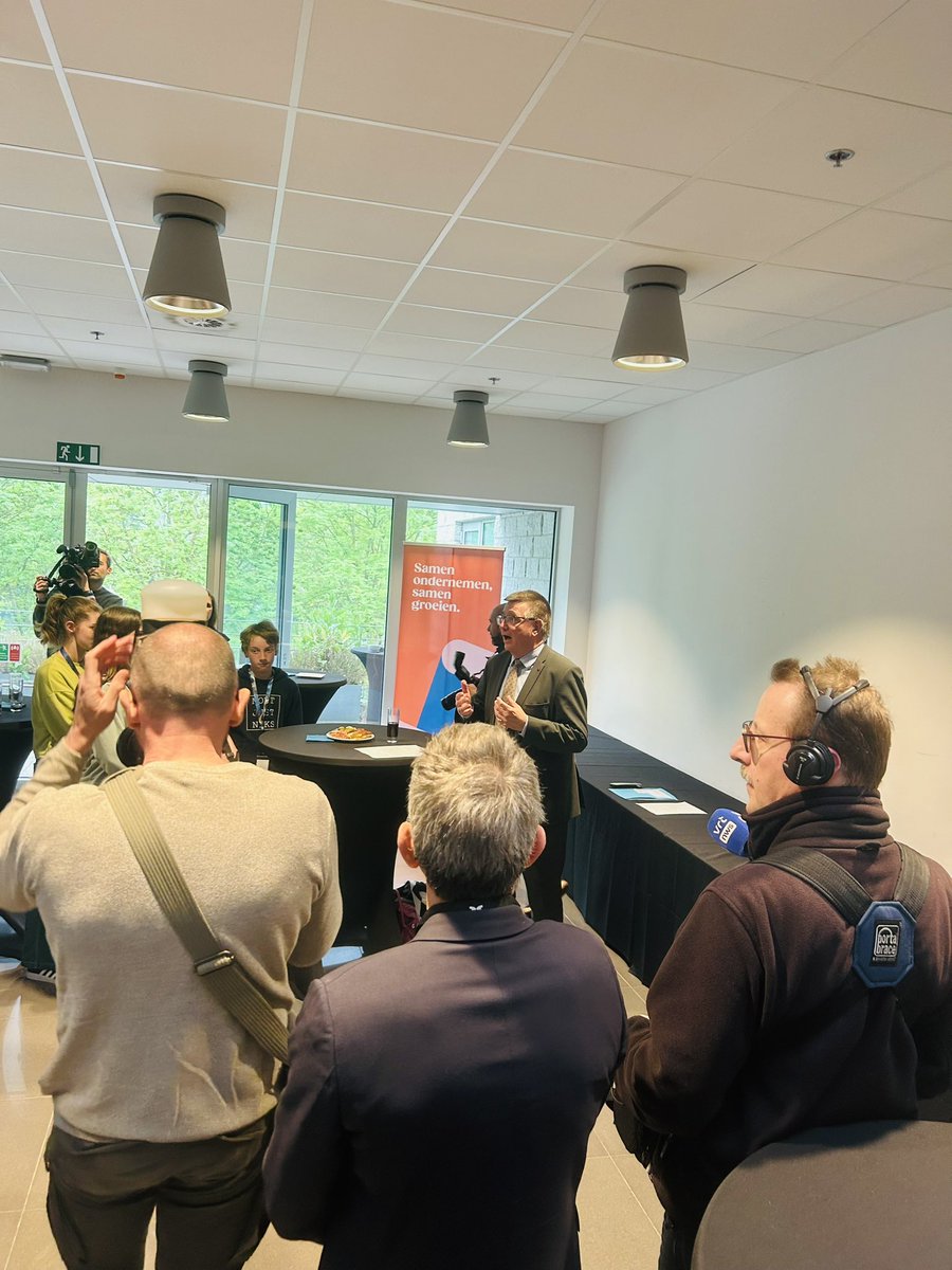 XXX POrN tweet media