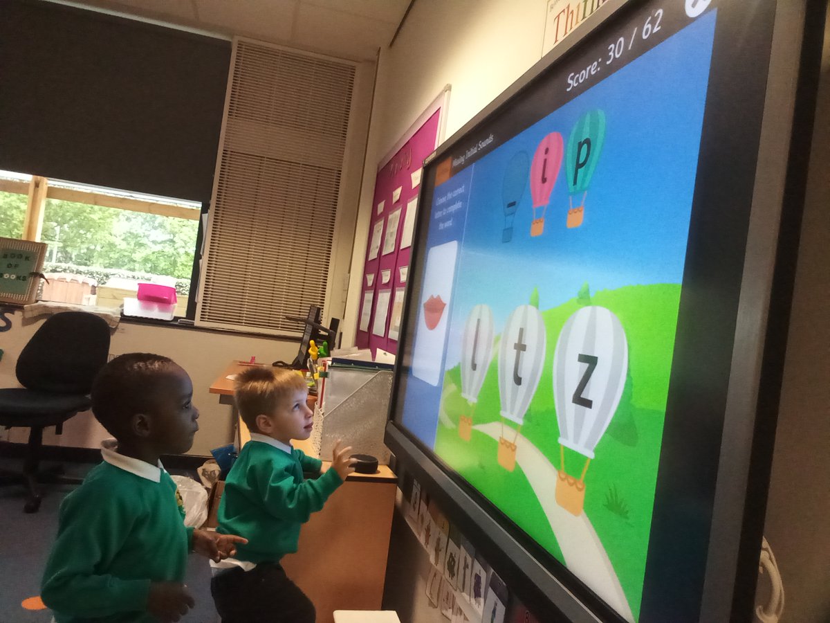 gcpfs1's tweet image. The children have been working really hard in #gcpphonics they enjoy learning a sound a week and have been working on oral blending and recognising initial sounds. @PrimaryGreat  @GCPreading