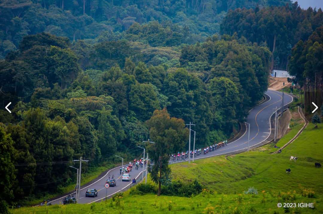 n_semigabo's tweet photo. Muzehe @FTwagiramungu na #Rusesa ndabamenyesha ko Abanyarwanda #Twibohoye
@GitifuW @AAli0781 @RUKUNDOJacob2 @donXsimba @ClaudineUmubye1 @be_johns @LewiscFreedom @VictoireUmuhoza mubwire bagenzi banyu ko mukiboshye mugomba gusanga abandi mukishimira ibyiza dukesha @PaulKagame https://t.co/AxNOHaJw8r