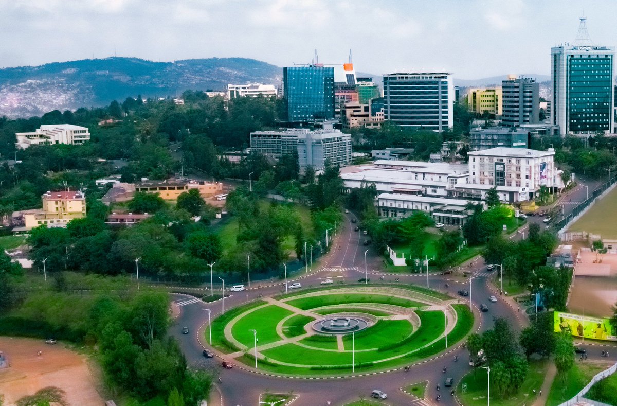 n_semigabo's tweet photo. Muzehe @FTwagiramungu na #Rusesa ndabamenyesha ko Abanyarwanda #Twibohoye
@GitifuW @AAli0781 @RUKUNDOJacob2 @donXsimba @ClaudineUmubye1 @be_johns @LewiscFreedom @VictoireUmuhoza mubwire bagenzi banyu ko mukiboshye mugomba gusanga abandi mukishimira ibyiza dukesha @PaulKagame https://t.co/AxNOHaJw8r