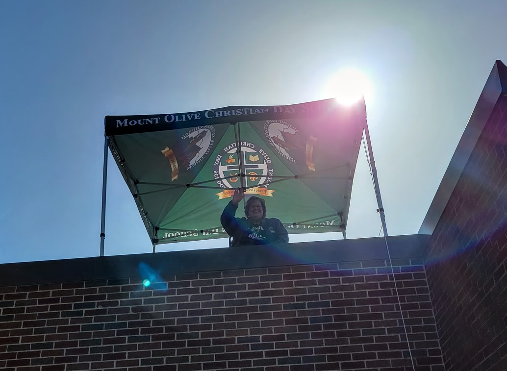 EmMcT's tweet photo. This hometown principal gave up her office voluntarily. Why she spent a full day on the roof: https://t.co/IOcU7O89vn #SchoolBulletin @CBS58 https://t.co/Ys53tFMsYe