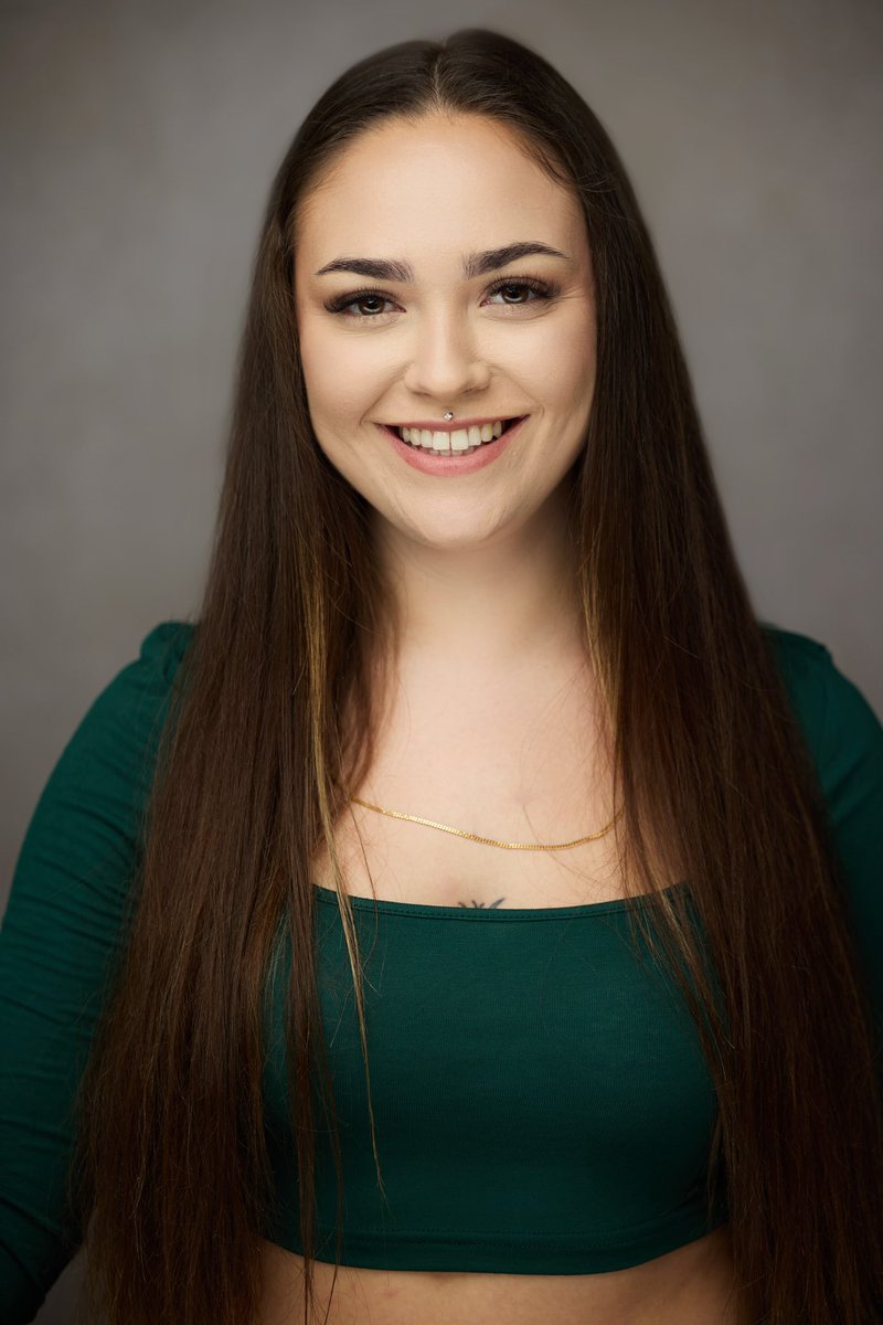 Leaning into her recent role of Jessie in #eastenders Amelia @ameliaspotlight who is absolutely lovely by the way (see other images) came to us for new #headshots with a bit of an edge. Let’s hope we see her back soon!! #actorheadshots #headshotphotographer