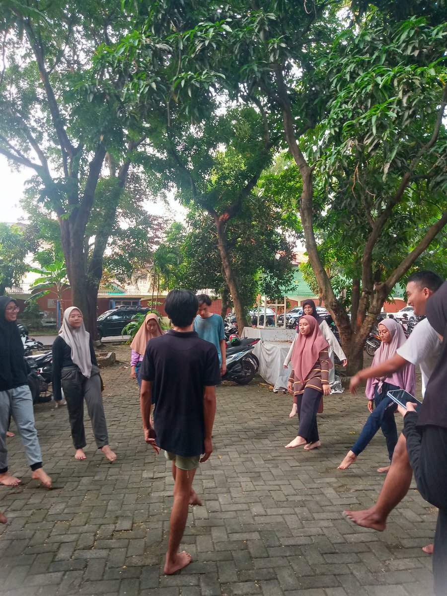 Teater Syahid tweet media