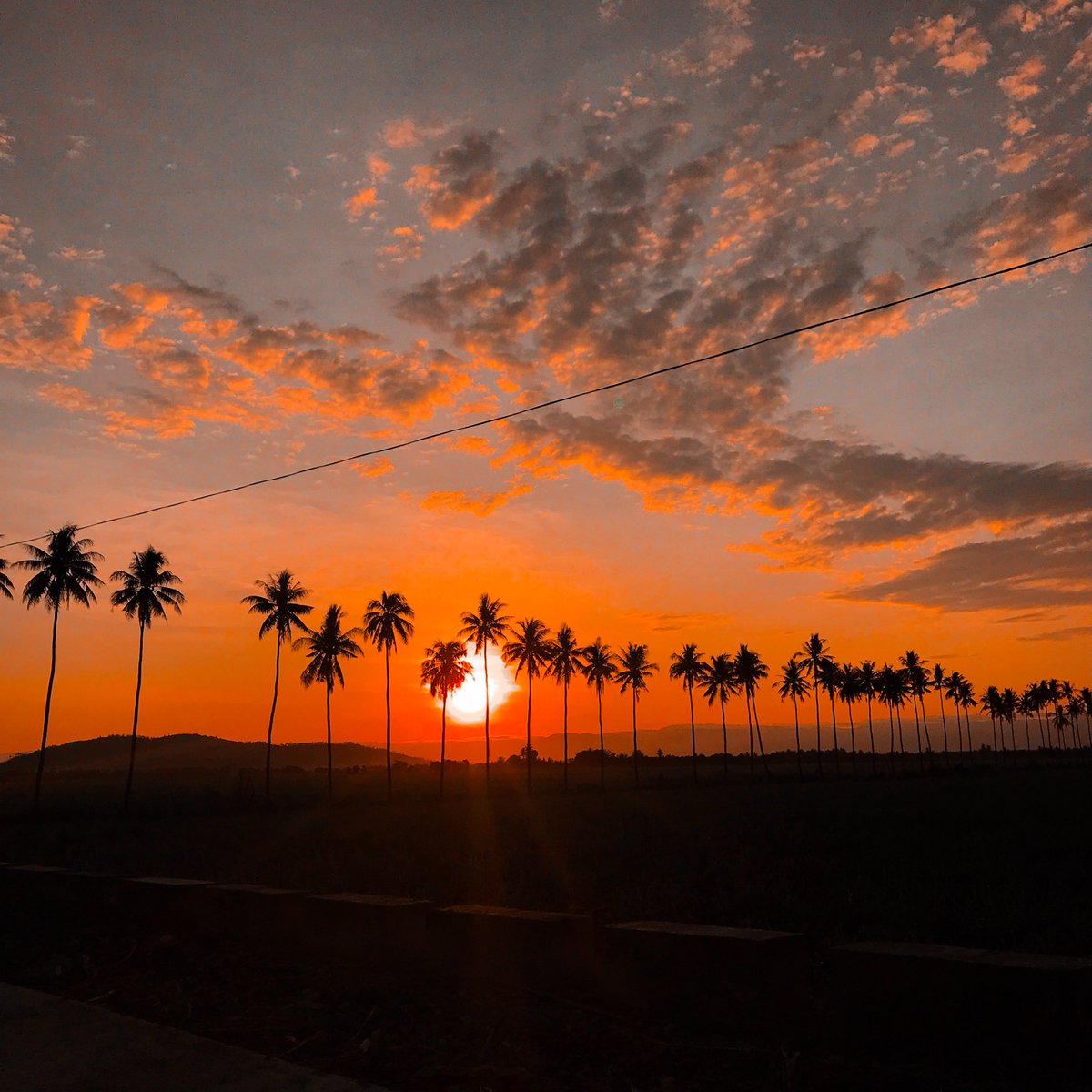 TravelwithKGS's tweet photo. Even the most beautiful days eventually have their sunsets.  

Follow @travelwithkgs for more Travel Content. 
 
#photography #photographer #explorer #travellife #perfectview #photooftheday #beautifuldestinations #wonderfulplaces #amazingview #exploremore #sunsetsky #SunsetView https://t.co/SKziADNO7U