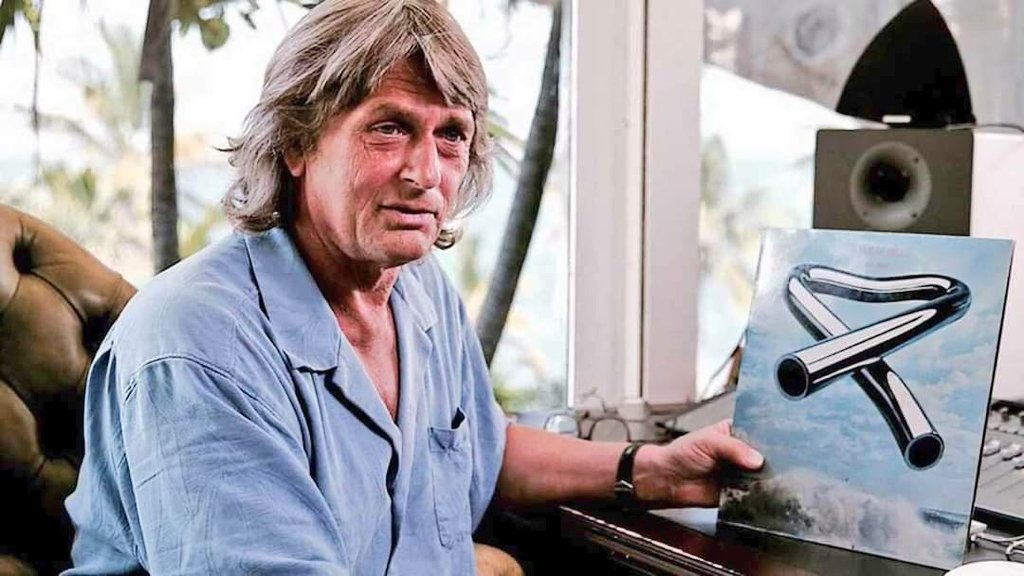 Happy birthday  MIKE OLDFIELD!!
May 15, 1953 