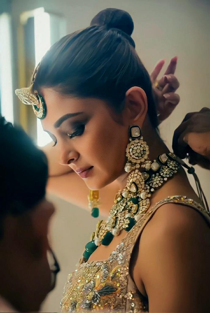 Please Save Me From Her Beauty 😭❤ She's Killing Me With Her Beauty 🔥😍

#JenniferWinget