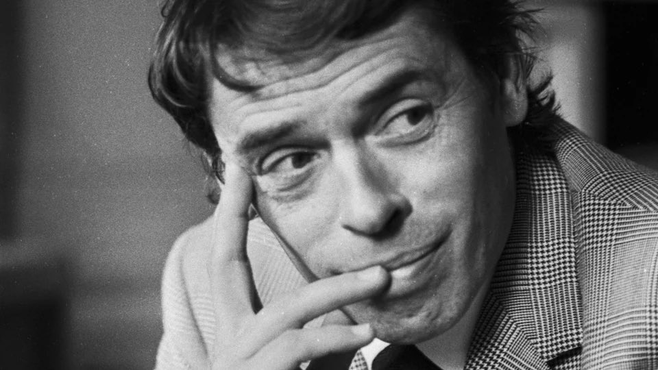 « La qualité d'un homme se calcule à sa démesure, tentez, essayez, échouez même, ce sera votre réussite. »
￼Jacques Brel