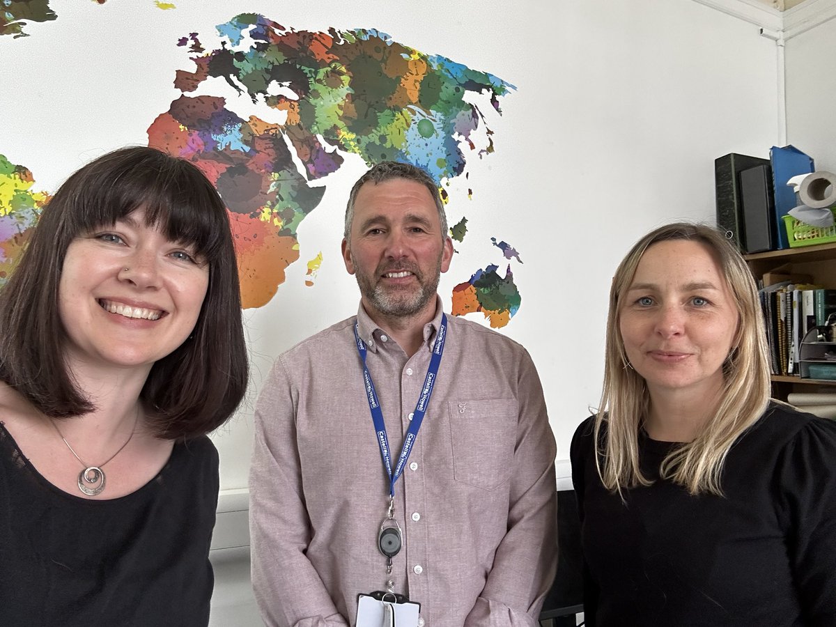 QuyDavies's tweet photo. Great meeting with @castellhowell to discuss @sizeofwales #DeforestationFreeNation campaign

Lots of opportunity to work together to supply ethical and sustainable food for schools, such as @osbastonciw  hospitals &amp; businesses around Wales

#GloballyResponsibleNation https://t.co/1ptLbpKG0D
