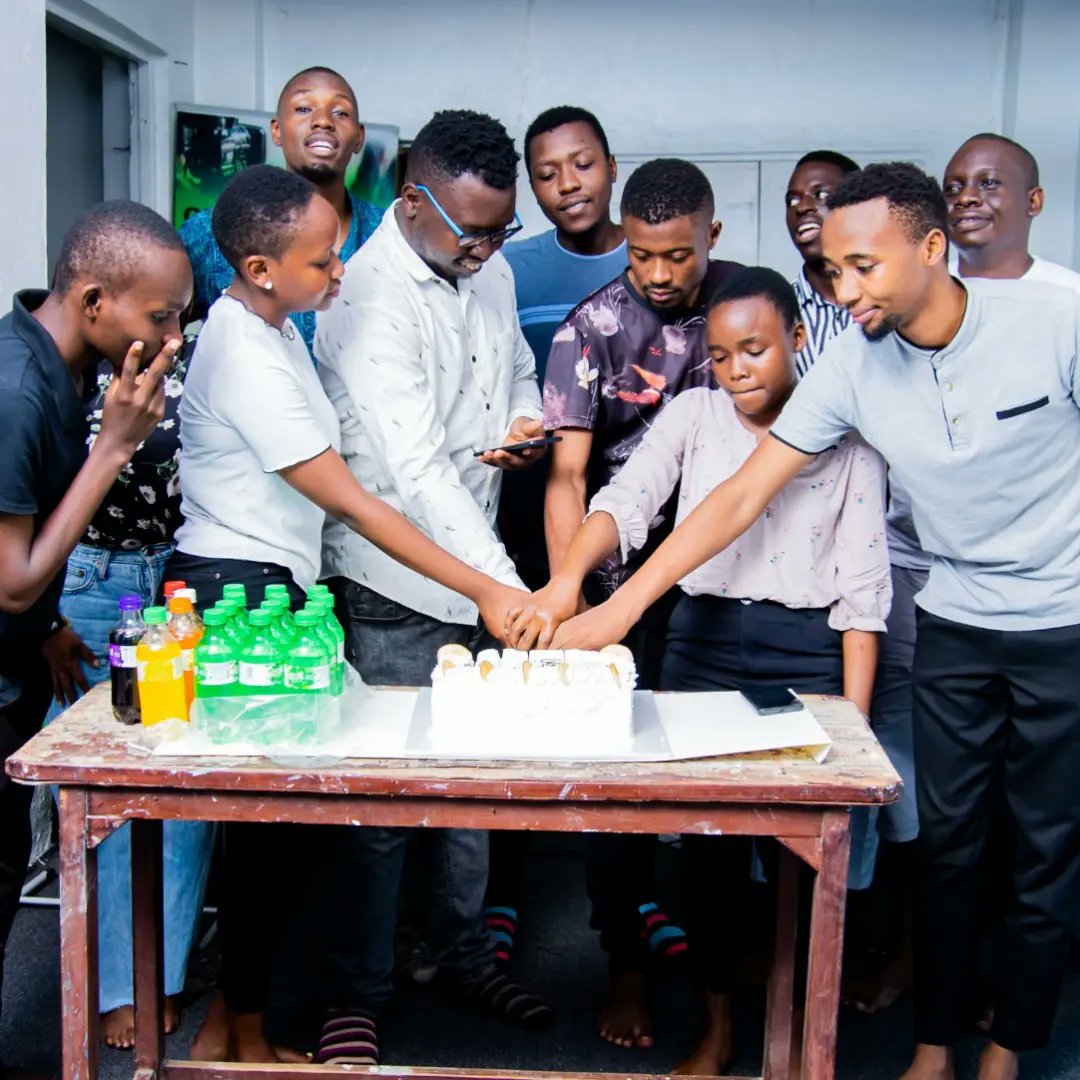 giliticsmedia's tweet photo. 🎉 Celebrating 3 Years of Gilitics Media 🎉 From editing in cramped alleyways to building a thriving company, we've embraced sacrifice and pain to turn our dreams into reality. Here's to pushing boundaries, learning, and creating opportunities. Join us in celebrating our journey! https://t.co/FTQJ5AAW6v