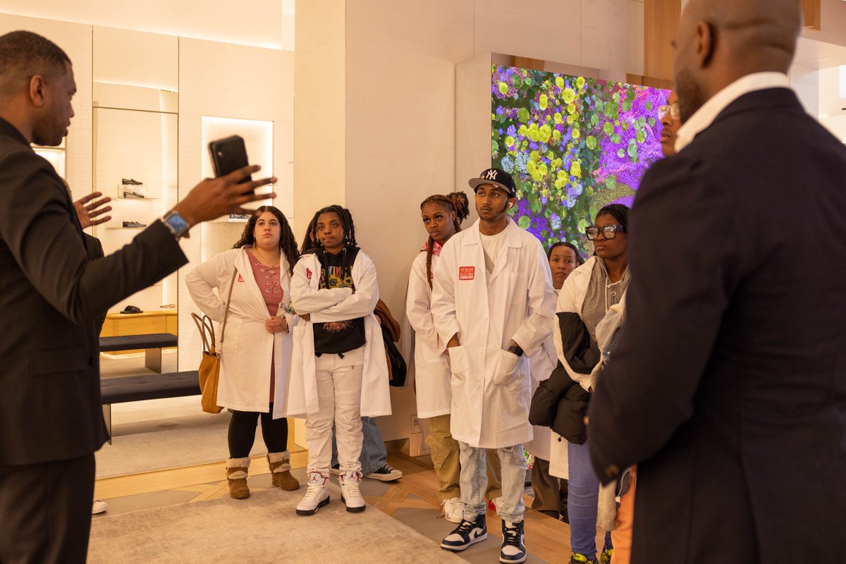 Newark School of Fashion and Design students had the privilege of taking part in a field trip, exploring the world of fashion and design. By partnering with the Look Good Feel Good Program, Dior, and LVMH they were able to gain valuable first-hand experience like never before.