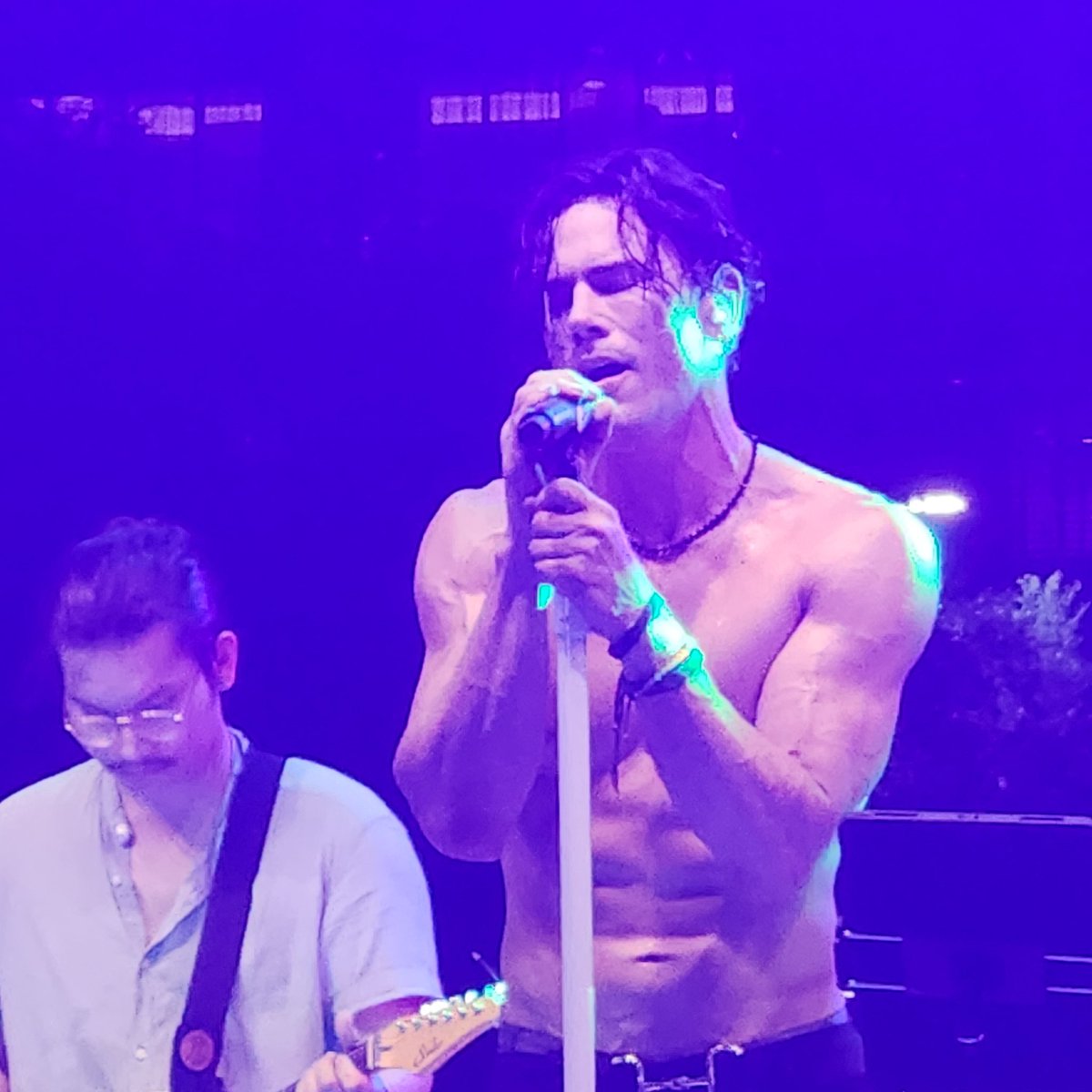 kluv523's tweet photo. We went to see Tom Sandoval &amp; The Most Extras. The show was amazing! The band rocked &amp; Tom looked great! #PumpRules https://t.co/IWWYnu8y21