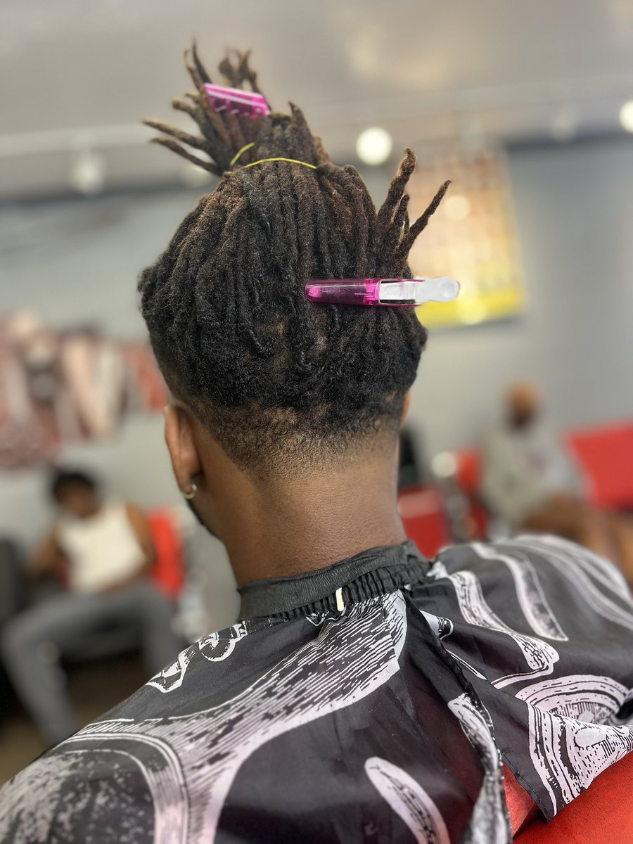 letmecutyohair's tweet photo. Being consistent will bring back your motivation!
Hit the link to book with me❗️❗️
#BarberLife
#Kids #Women #Men #FreshCuts
#Entrepreneur #318Barber
#FadesOfGlory #BarberLife
#GramblingBarber #RustonBarber #LaTech #GramFam #LoveConquersAll
https://t.co/Rh0Qpq9aW8 https://t.co/tQgpqRc6Ao