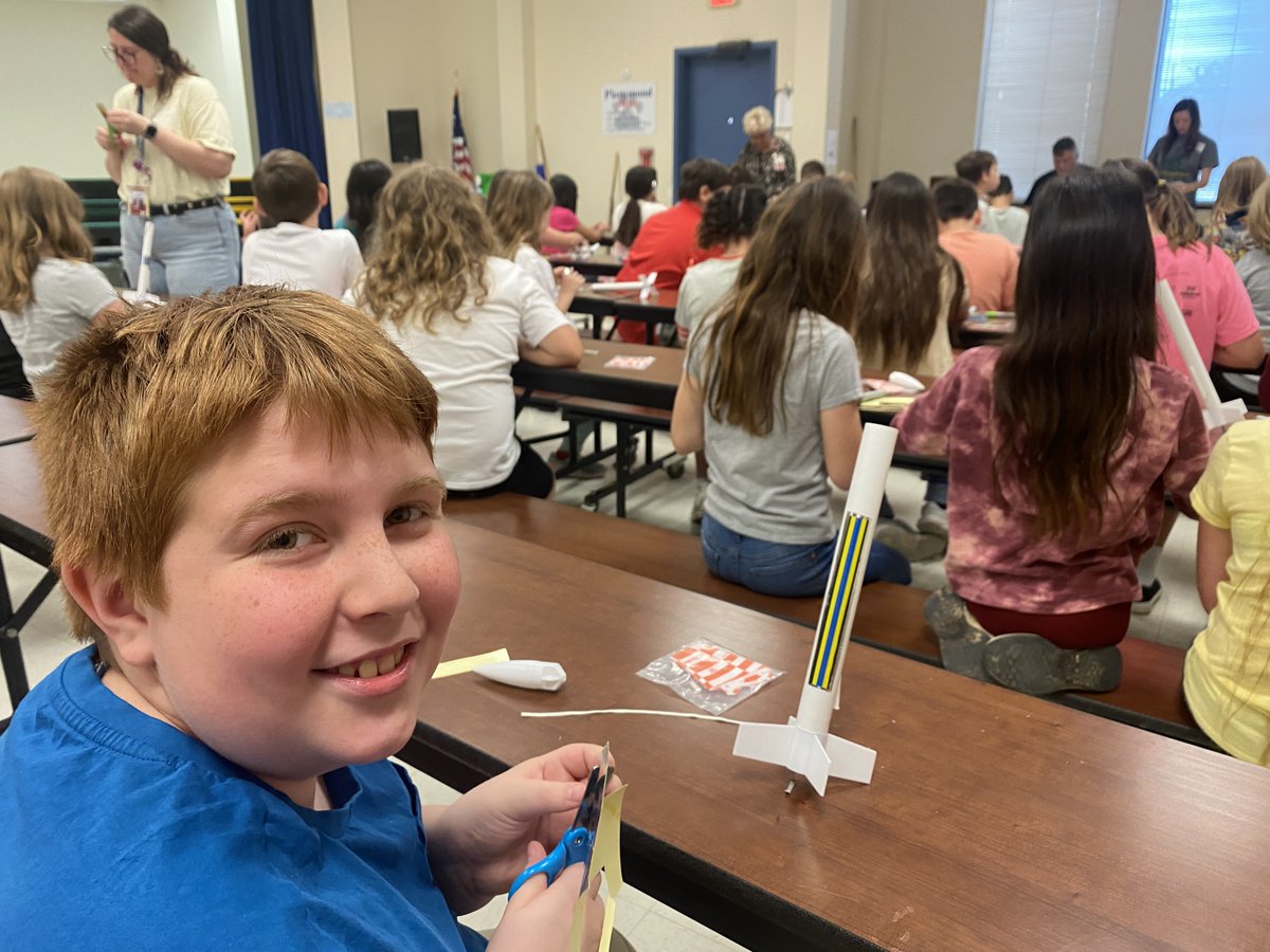 Speegleville's tweet image. Great things happening at #Speegleville! #TeamSPE #SpeeglevilleStrong #4thGrade #rockets #AVID #MoreThanATest #AmazingStaff #1Midway #MidwayISD