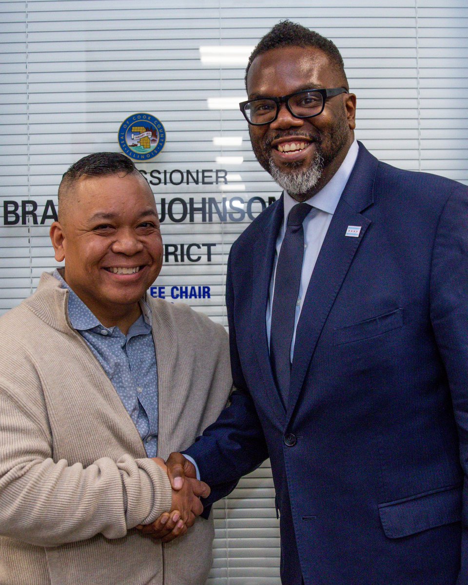 MBDChicago's tweet photo. Congratulations to my good friend @chicagomayor @Brandon4Chicago. #inauguration #Chicago #MayorBrandon #MayorJohnson https://t.co/MDrnN6nt91