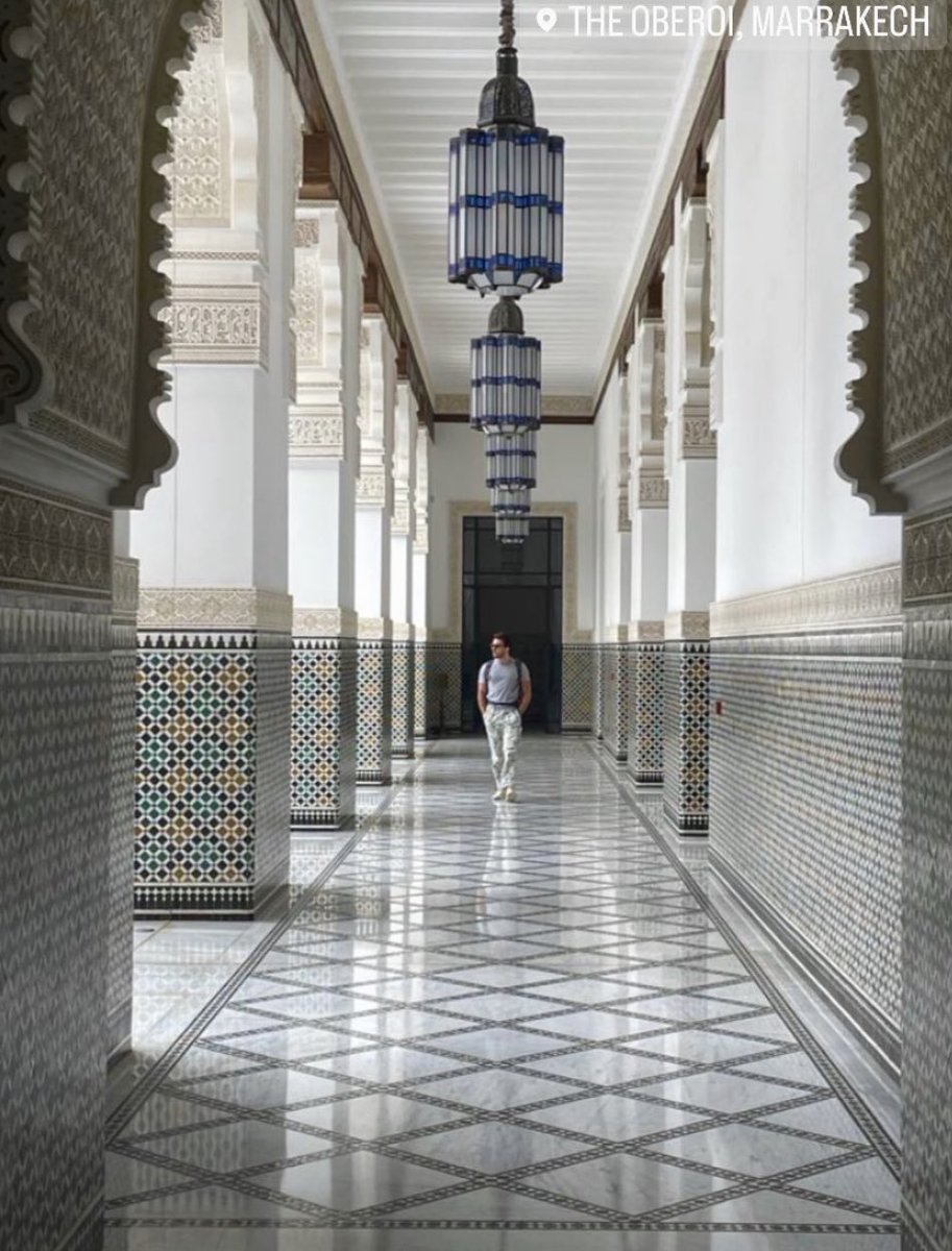 Jonathan Bailey Daily 🐝 on Twitter "It’s the custom Versace robe for