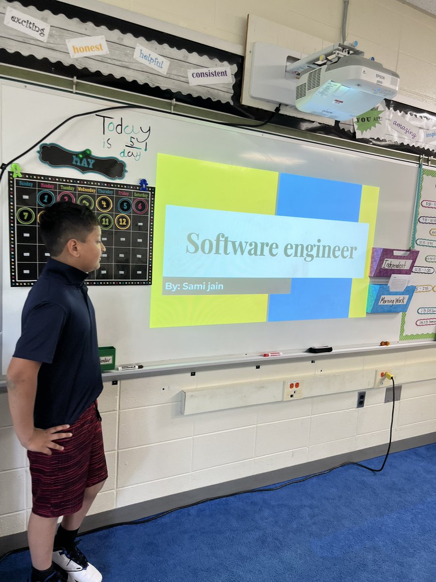 marra_tara's tweet photo. Passion project presentations! What career are you interested in ? 👩‍⚕️👨🏽‍🏫👮🏼‍♂️👩🏼‍🍳👩🏾‍🏭👩🏼‍🚀👩🏻‍🔬👩‍💻@JillLech @LISShines https://t.co/B70J6fIoaU