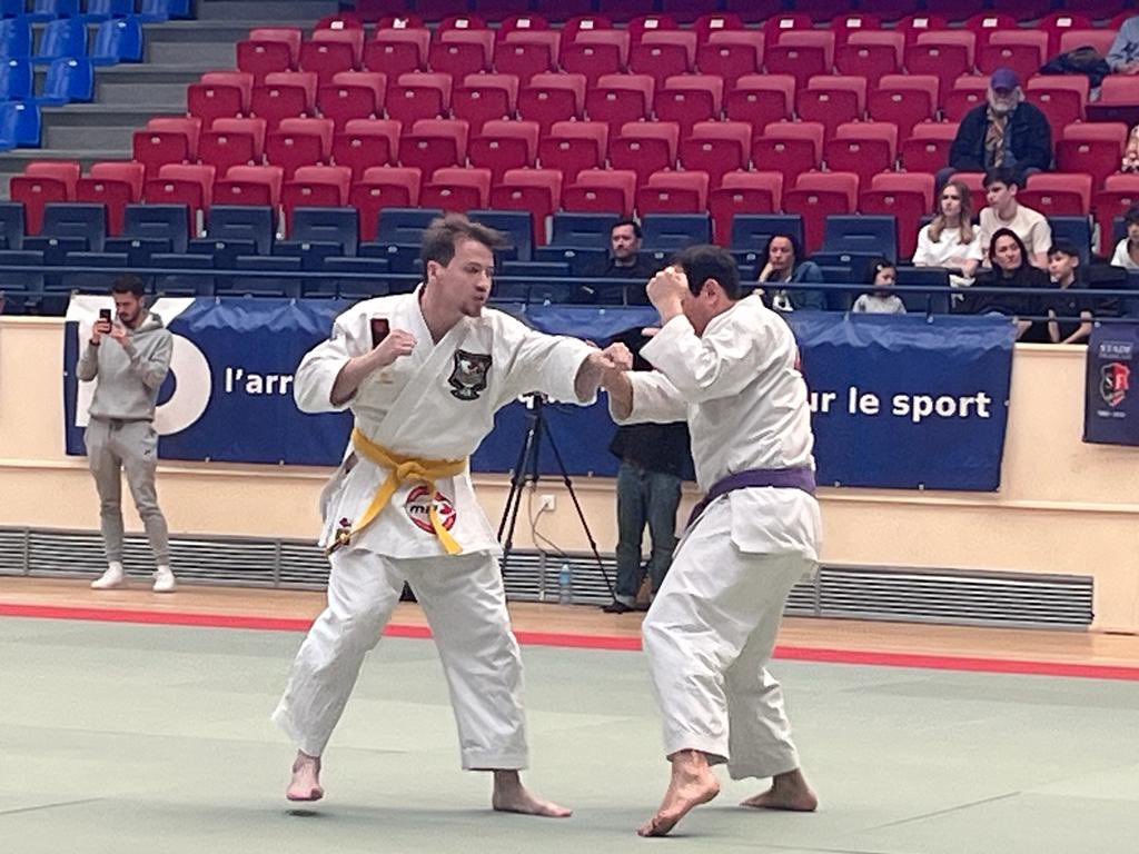 🚀 Retour sur la 1ère édition du festival d’arts martiaux qui s’est déroulée samedi 13 mai🥋

Démonstrations, initiations pour les enfants et les adultes en taekwondo, jujitsu, taichi, karate… 

Merci à tous les bénévoles et les clubs pour leur engagement. 

#festival #Paris16