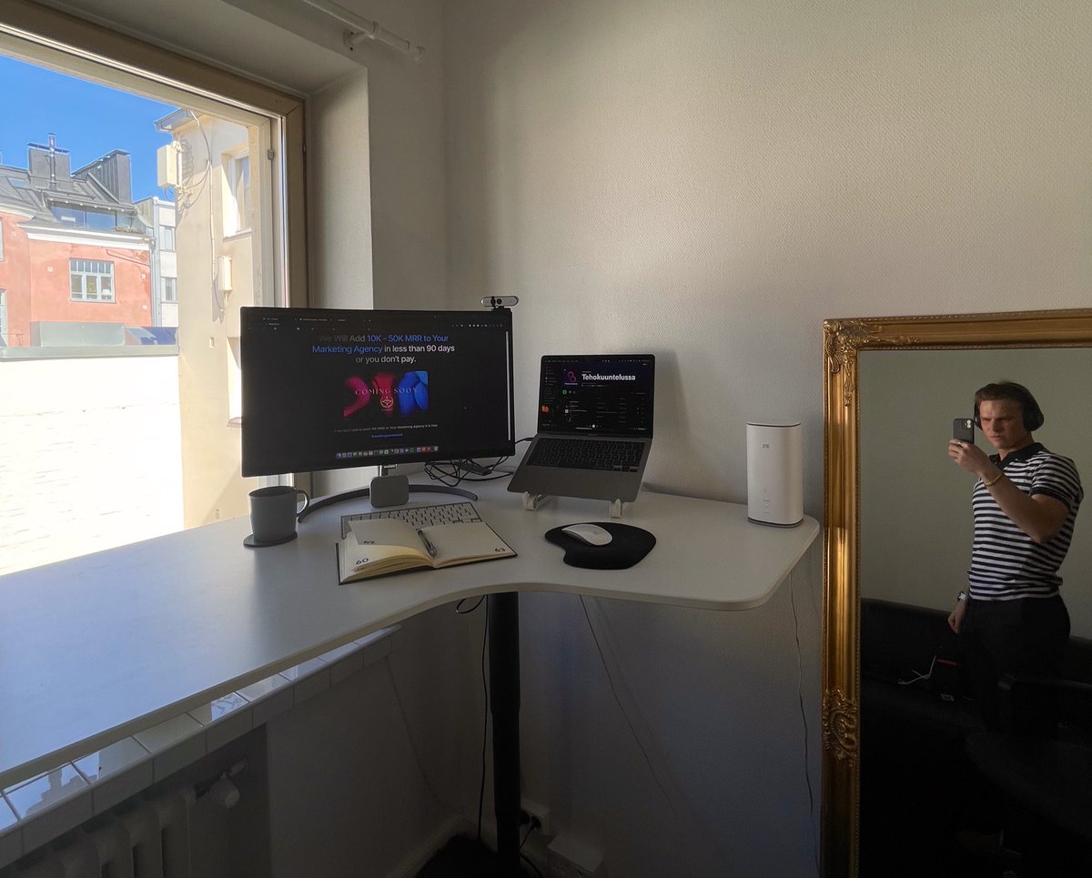 kreativekasper's tweet image. How I went from a Broke college student to Founding LEADSIFY:

In college:
- Broke as hell
- Stressed &amp;amp; Depressed 
- Wanted more from life

NOW:
- Freedom
- Full-time CEO at Leadsify
- Best Physical &amp;amp; Mental Shape
- Purpose = HAPPY

Transformed my life: Here&apos;s how

THREAD🧵