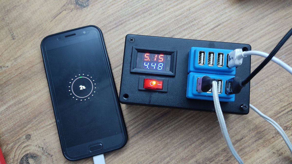 brkdmrs's tweet photo. Multiport USB charger, successfully installed...🎉🎉🎉 https://t.co/FShGxg7aHd