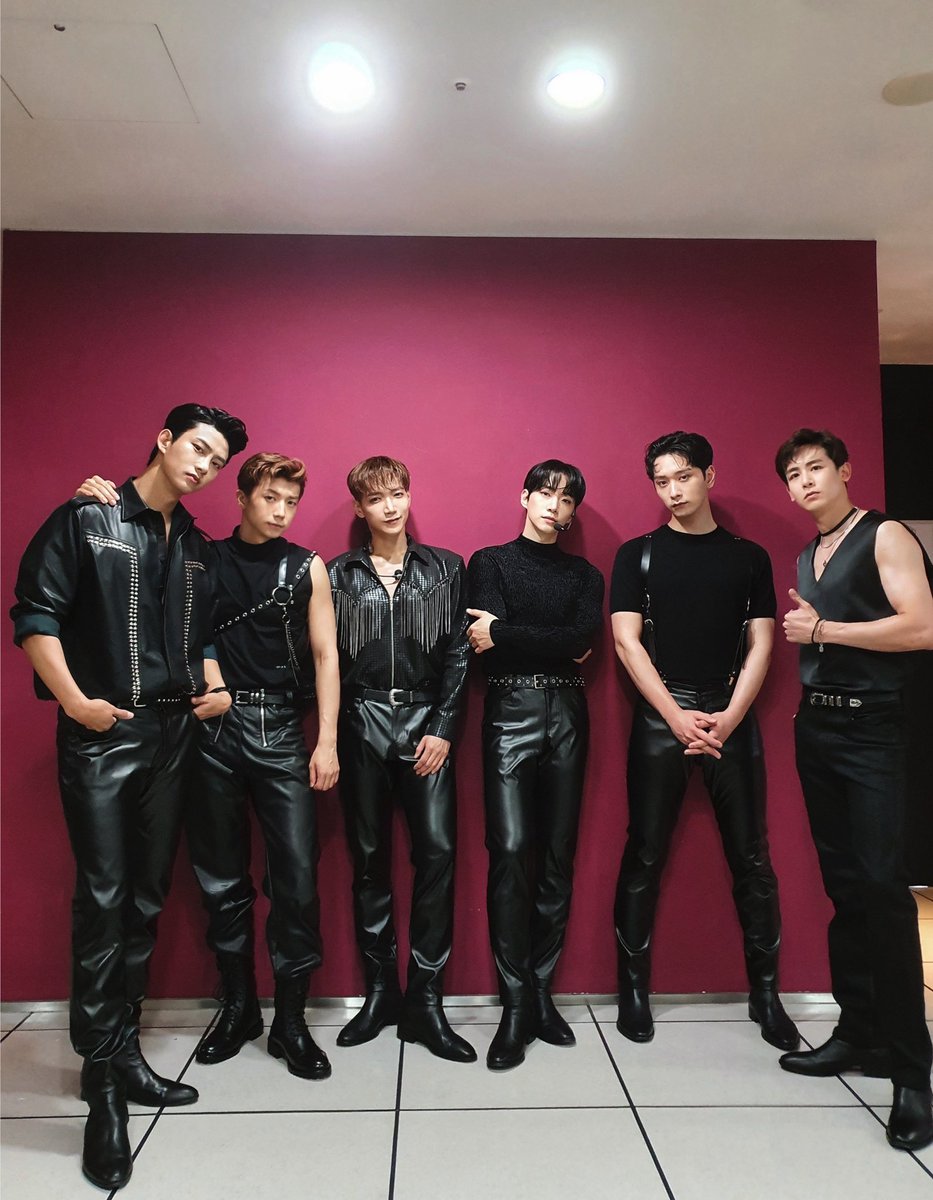 heyitspl's tweet photo. Who made you get into 2PM?
"I opened the door"              "I locked it" https://t.co/nemZGbFmiR