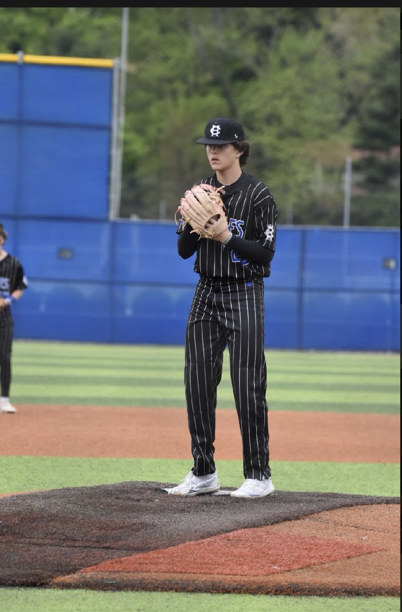isaac_arterburn's tweet image. 3rd outing of the season against the Indianapolis Kings
6 innings pitched in relief
7 K’s 1 hit 0 allowed runs
FB sitting 81-83 w a consistent CH CB
@BaseballHcs @PBR_Uncommitted @PBRIndiana @BUncommitted