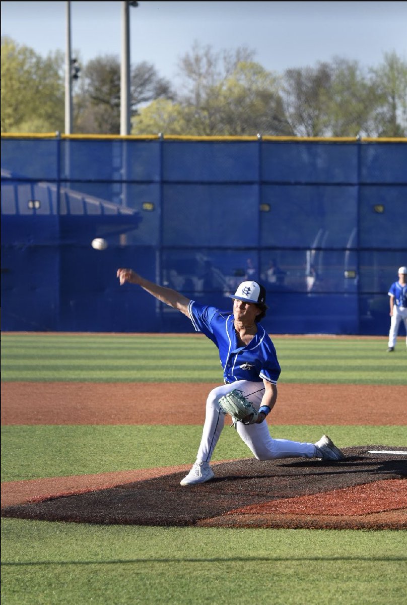 isaac_arterburn's tweet image. 3rd outing of the season against the Indianapolis Kings
6 innings pitched in relief
7 K’s 1 hit 0 allowed runs
FB sitting 81-83 w a consistent CH CB
@BaseballHcs @PBR_Uncommitted @PBRIndiana @BUncommitted