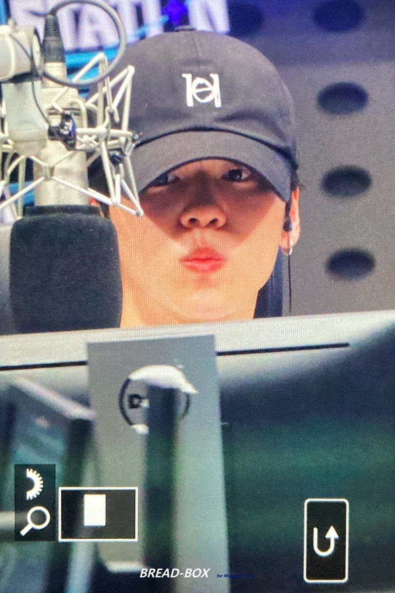 990316_breadbox's tweet photo. 230515 Preview
삐빅 - 동맥피스 중독입니다
#유 #유토 #U #YUTO #온앤오프 #ONF #Bread_box @WM_ONOFF https://t.co/3BTnnav3h1