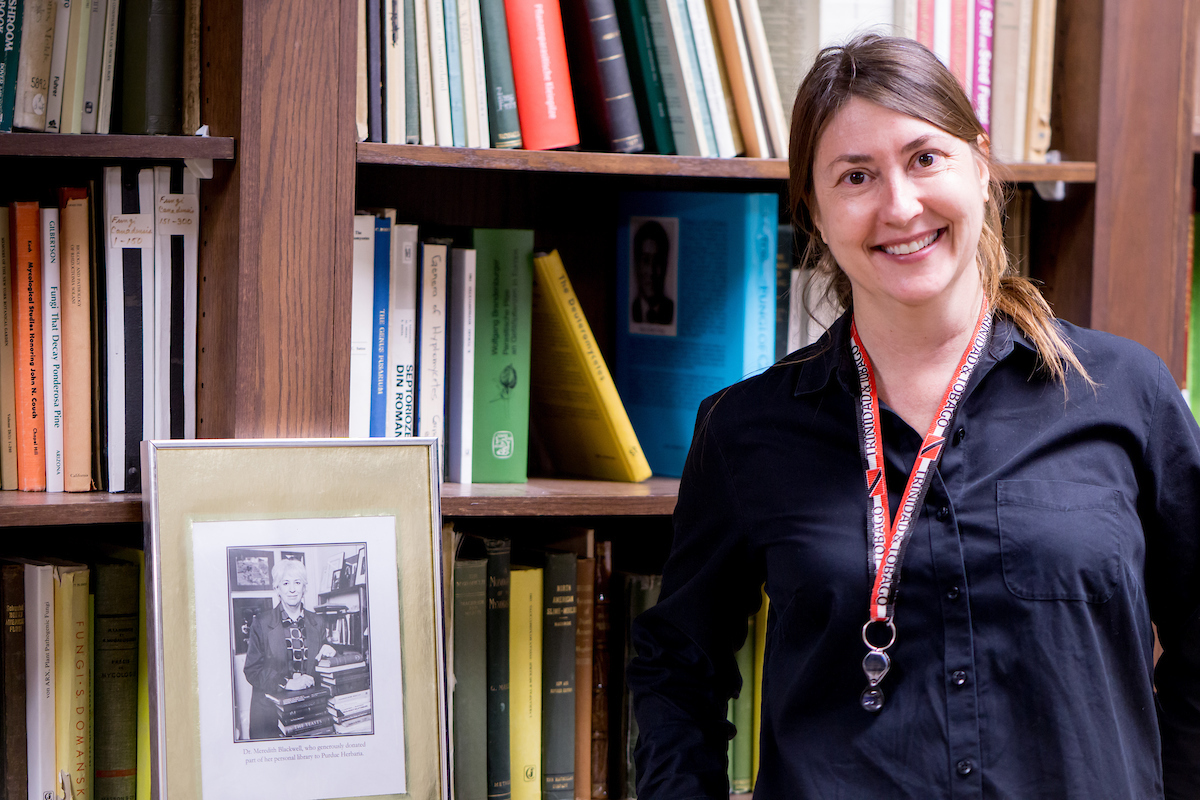 Cathie Aime was recently awarded the Josef Adolf von Arx Award from the Westerdijk Fungal Biodiversity Institute, reserved for individuals who has made an outstanding contribution to taxonomic research of fungal biodiversity, marking a distinguished career in mycology. Congrats!