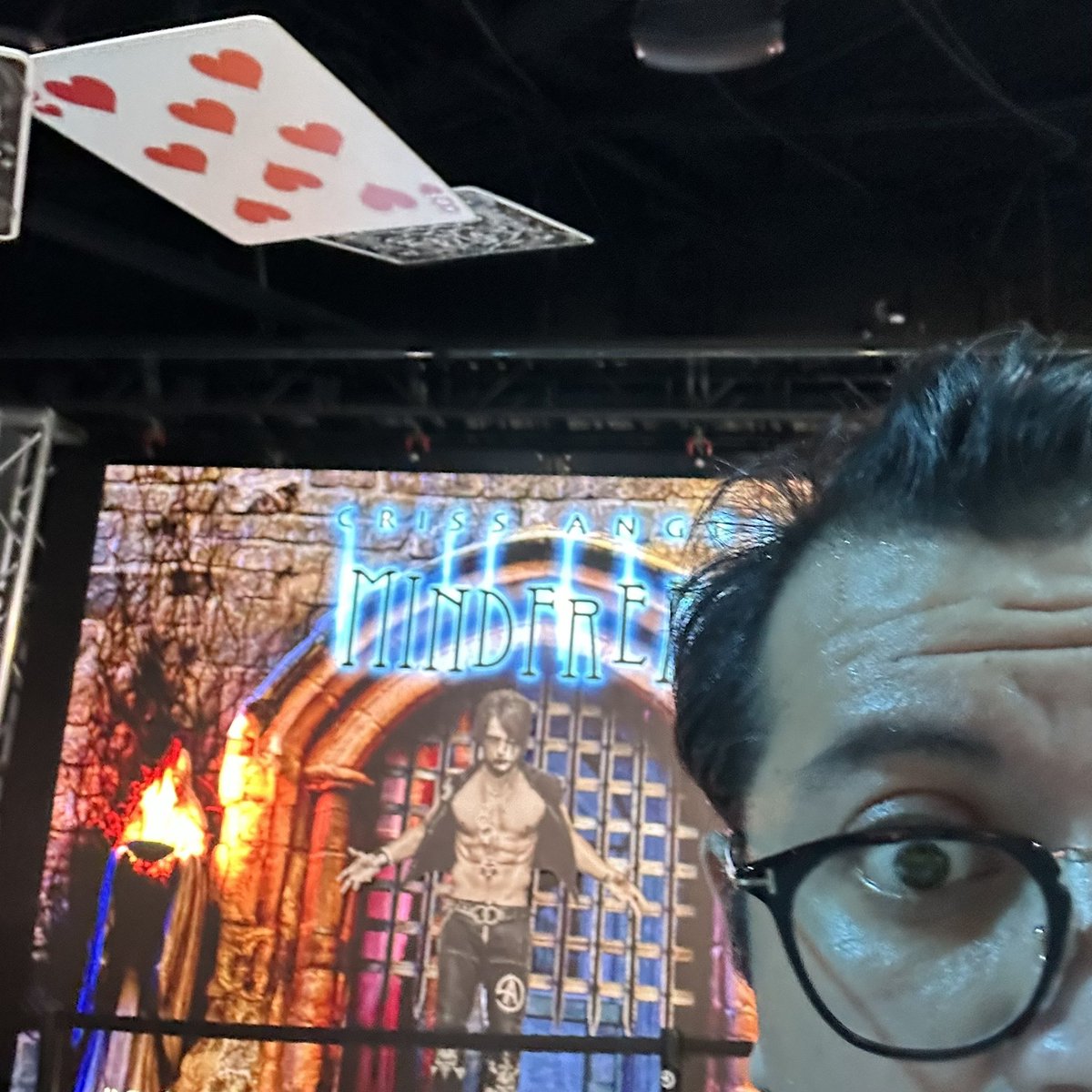 ELPREVIEWS's tweet photo. @CrissAngel @Mindfreak show too much tpain and happy colors for my taste. But the magic was solid. https://t.co/f7Kriy6a01