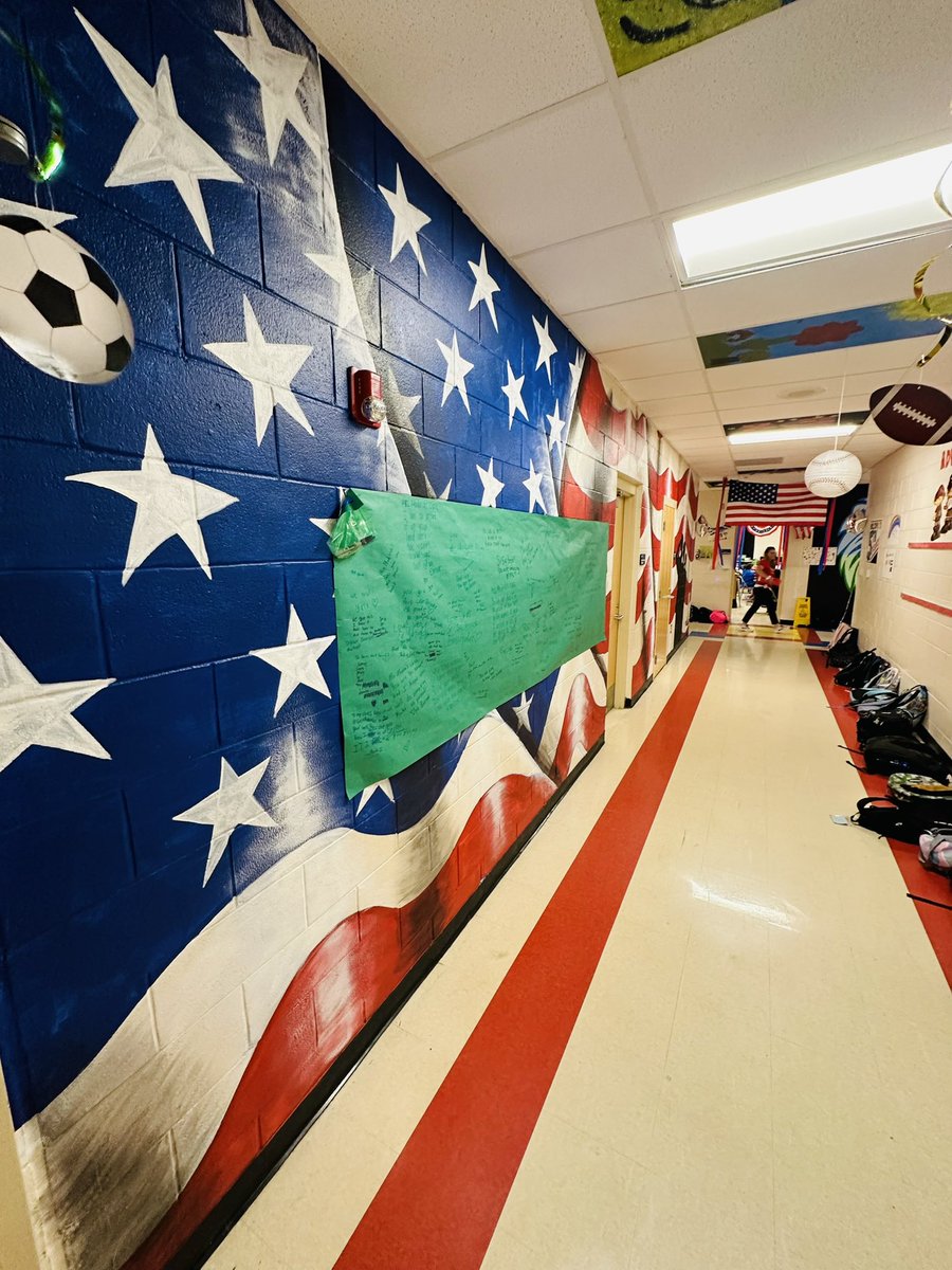 DMQUALLS's tweet photo. ๐บ๐ธ๐ฆ๐บ๐ธ๐ฆ๐บ๐ธ๐ฆ๐บ๐ธ
Our M๐ฆNAVIEW 5th graders decked the halls with all things AMERICANA to keep the energy & momentum flowing during state testing!
#MonaviewMoments #MonaviewOnTheMap #loveSCschools #gcsSTRONG ๐บ๐ธ๐ฆ๐บ๐ธ๐ฆ๐บ๐ธ๐ฆ๐บ๐ธ https://t.co/eBgEEfu5BS