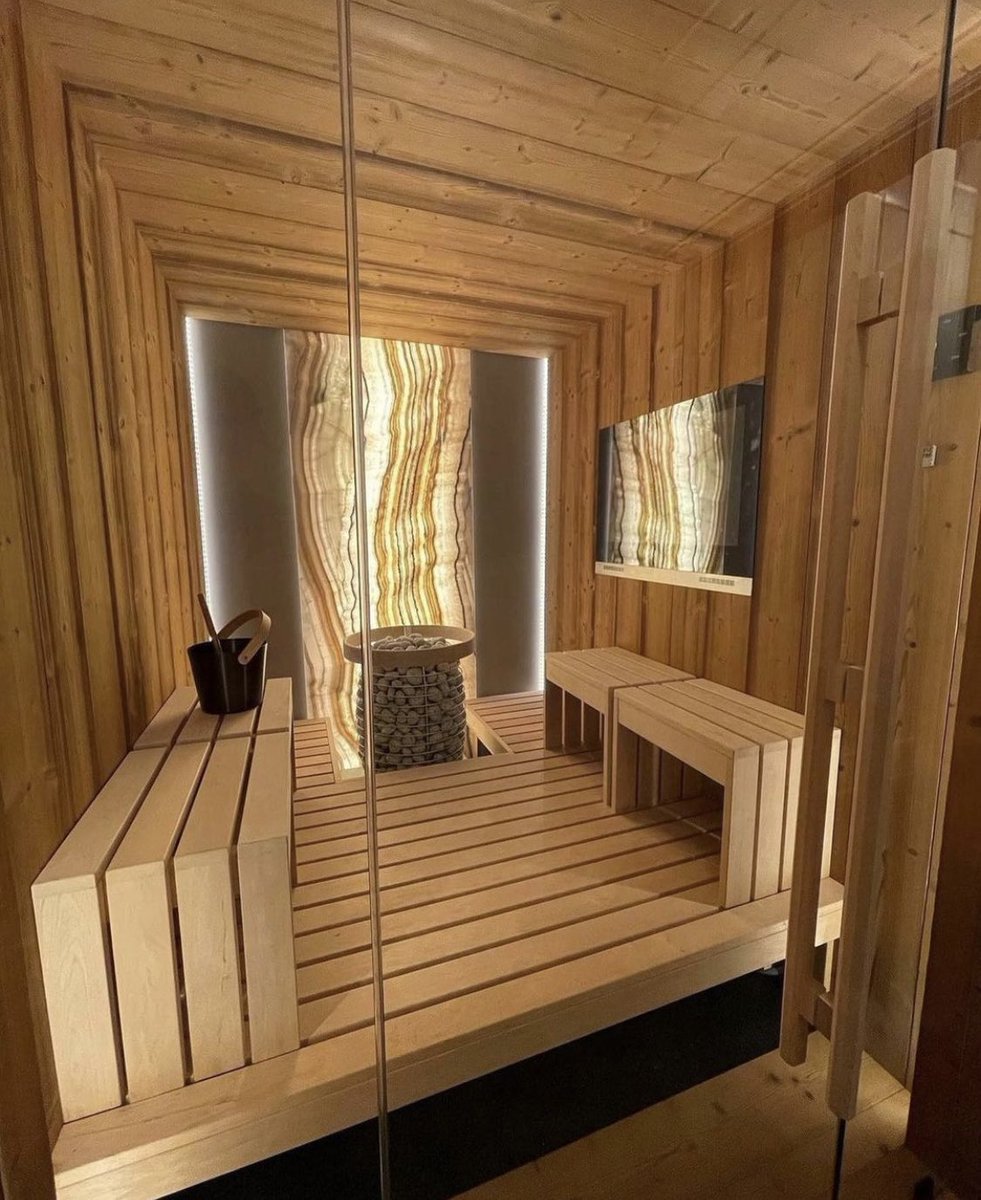 accurateind's tweet image. A home wellness sanctuary for the books 🔹

This beautiful sauna was crafted using the highest-grade wood from Thermory. 

The HUUM HIVE heater &amp;amp; safety railing is the perfect centerpiece to this room. 

It’s always a joy to help this builder create amazing spaces like this 😌