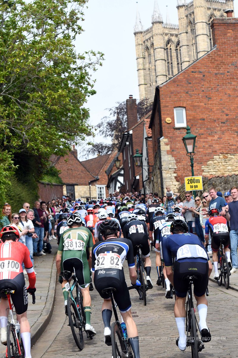 VeloUK's tweet image. Lincoln Grand Prix Men&apos;s race, album number 4! Another 100 plus photos of the riders in action on the cobbles of Lincoln. 
facebook.com/Veloshooter

Good to see Max Stedman and Jim Brown back in action after their team folded. #Michaelgate 

Presented by @CycleDivision #bikeshop