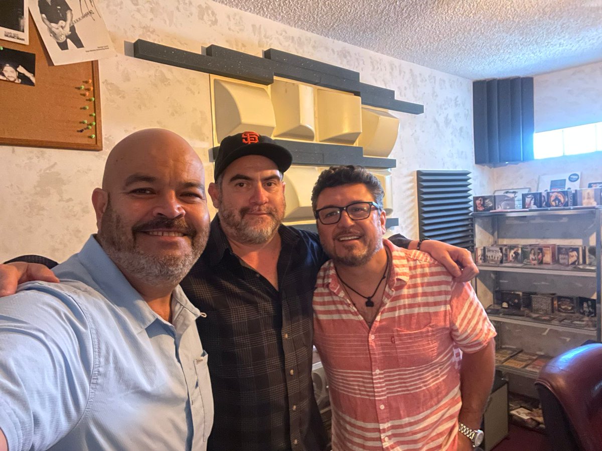 Compositor Mexicano <a href="/Luimonroy/">Lui Monroy</a> 
Músico de sesión Sergio Rivera
#producerlife