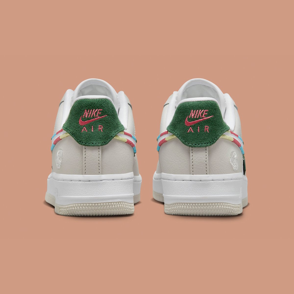 houseofheat's tweet photo. Nike Air Force 1 Low "All Petals United" 🌸

SEE MORE: https://t.co/tDPVRfDGMt https://t.co/I7Ss3fNomO