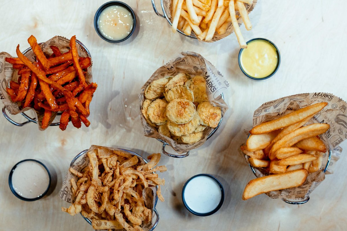 Did you know about our $3 Three-Way special? Visit us during happy hour and enjoy signature three-way options for only $3! Now that's a good reason to #GetMarked 😋

#threeway #fries #grillmarks