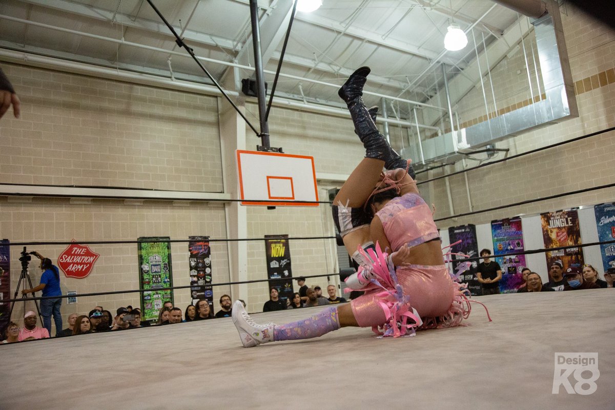 OFFICIAL MISSION PRO MATCH EXCLUSIVE!!!! 🔥🔥🔥

Watch our #MPWMatchMonday at 8 pm CST TONIGHT! 

Emmy Camacho VS. @ItsMiaFriday from #MPWEdgeofGlory!!

See them both in action on at #MPWTrueColors!! 🌈🌈

➡️: youtu.be/jmb8zKq2224

🎟️: missionprowrestling.com

📷: Kate James