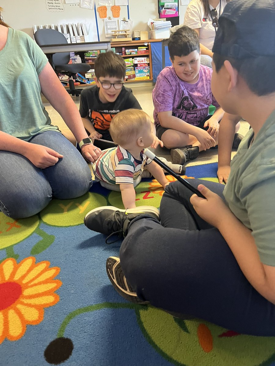 MsCormier1's tweet photo. We were so lucky to have a very special visitor today - Mrs. Maslen and baby Nate! Lots of smiles and good questions! @ALXCoyotes https://t.co/YRZwDMKGxu