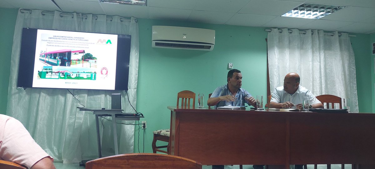 Recorrido por las Empresas de la región Central del país, donde se realizaron encuentro con los productores y los consejos de dirección.