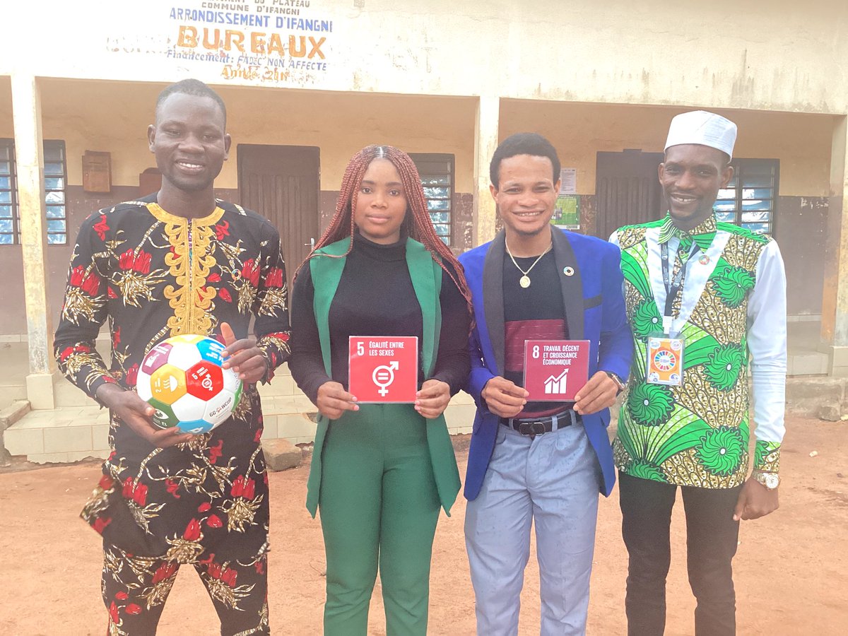YouthSid's tweet photo. Ce samedi 13 mai 2023, a eu lieu l'atelier de formation en leadership et initiation aux objectifs de développement durable à l'endroit des jeunes leaders, des militants et acteurs de la société civile de la commune d'ifangni.
Les formateurs @LeaderAmour, Nadia OKOUMASSOUN et..⤵️ https://t.co/X4xJuWRTq2