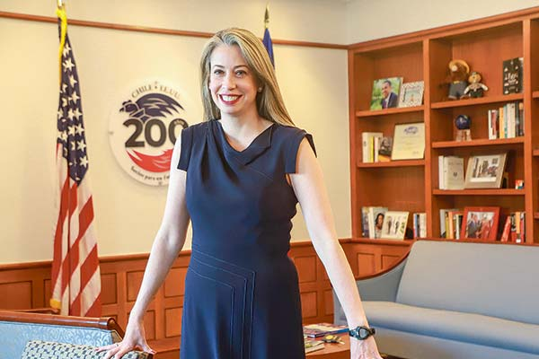 DFinanciero's tweet photo. 🔑#DFFull | Bernadette Meehan, embajadora de EEUU en Chile: “Es un error decir que la estrategia del litio es la nacionalización de la industria”
https://t.co/ER1mZuEBOx https://t.co/xkxIAQRH4K