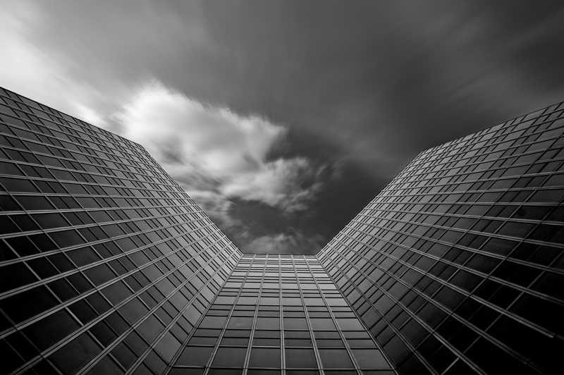 artlimitednet's tweet photo. Symetry by Andrea Ehrenreich
#contemporaryphotography #edifice #building #archiecture #symetry #modernart #digital #photography #fineart #construction #fineartphotography #fanart #visiblewomen https://t.co/8GdrvkVMou https://t.co/JGwkouyXlu