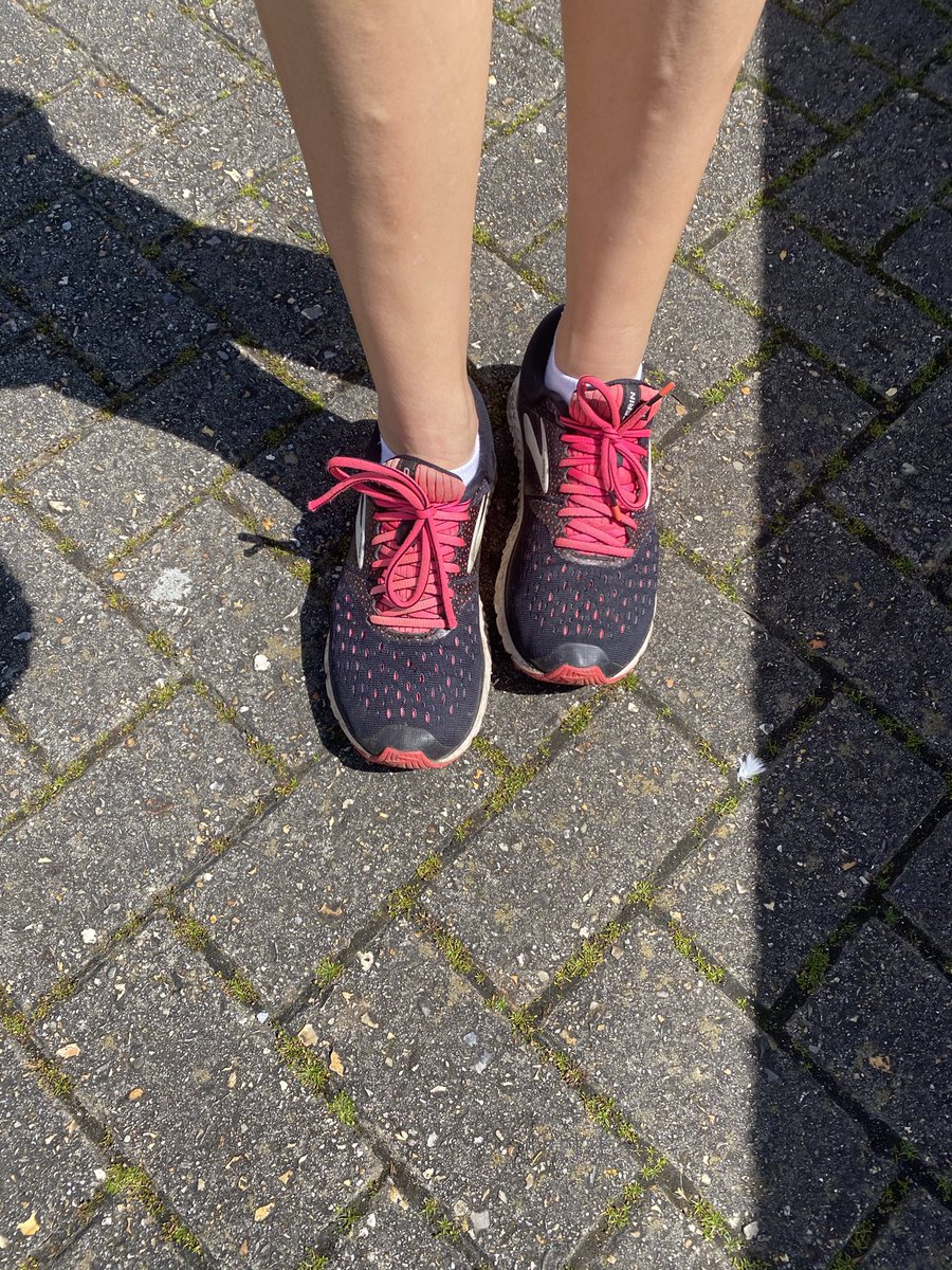 justbriohny's tweet photo. A few days with the PTIs at @CommandoTRG and I’m inspired to get out my running shoes (it’s been a while!) and it’s a sunny day of course! #lunchtimerun #Plymouth https://t.co/ndwrwfJ25C