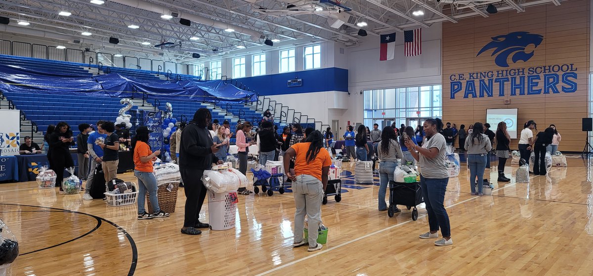 Senior decision day was a success! We want to give a huge shout-out to our GEAR UP Ambassadors for all of their hard work. We're getting excited about next year's class of 2024 senior decision day!! @KHSPanthers <a href="/ECHS_SheldonISD/">Sheldon ECHS</a> <a href="/SISD_CCC/">C. E. King High School College & Career Center</a> <a href="/SheldonISD/">Sheldon ISD</a>