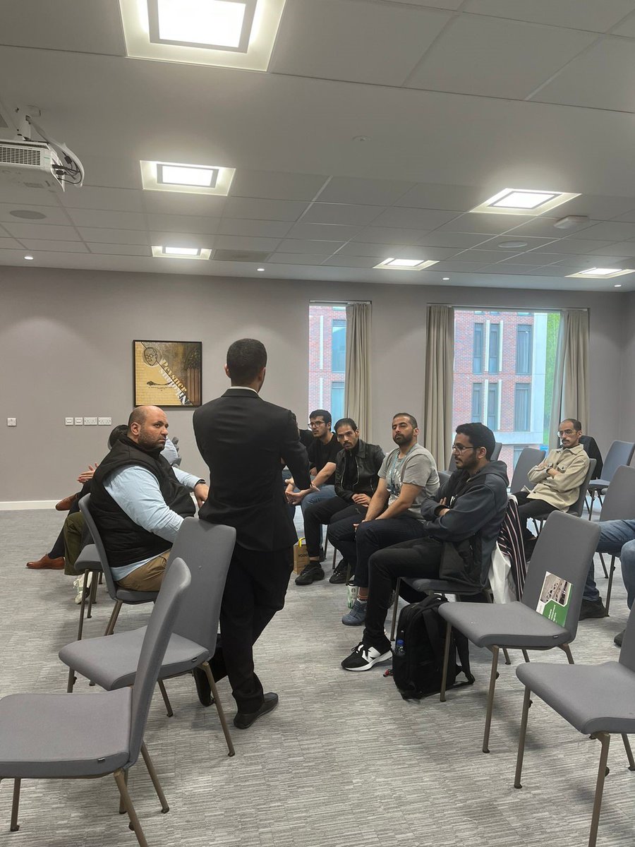 KAPSARC's tweet photo. #KAPSARC has organized a #career fair in the United Kingdom for three days in three different cities: Birmingham, Manchester and London.

Over 300 #Saudi and international students have attended the fair and now know more about our Center. 

It was exciting to engage with the young generation and introduce the current job openings, and the Graduate Development Program (GDP) opportunities that we offer to increase youth contribution in creating a sustainable future.   

Explore our career page ⬇️
https://t.co/CYDc8MQHTk