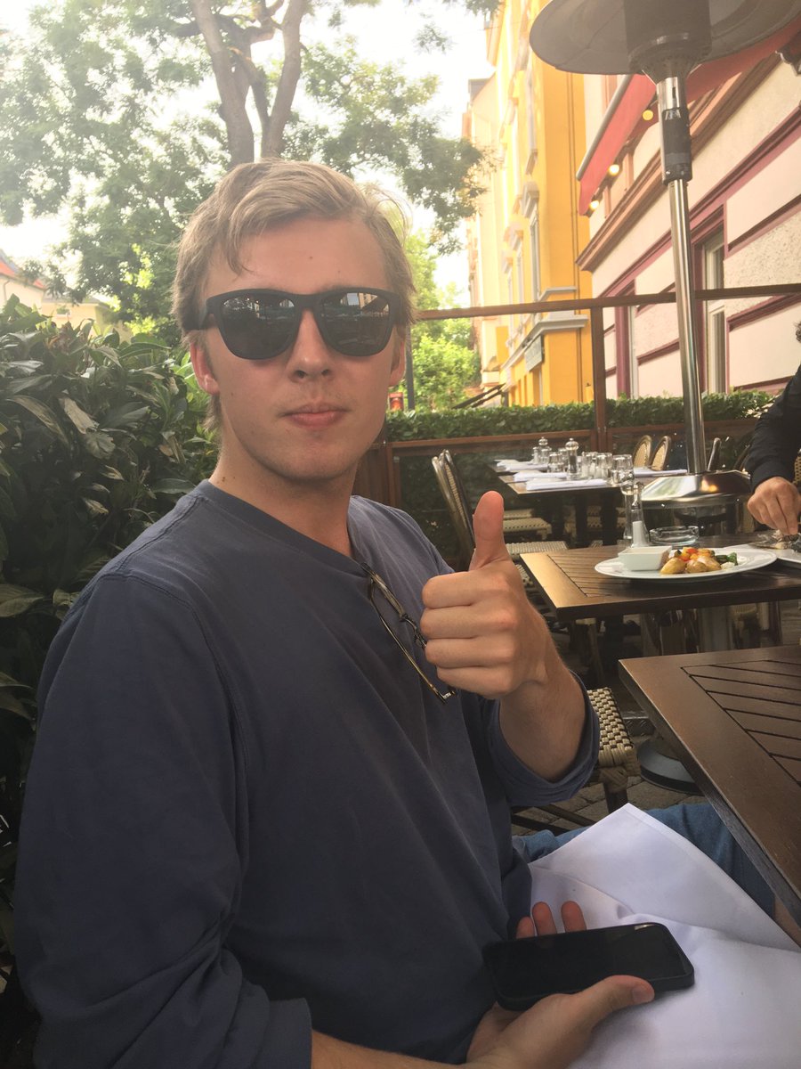 AlexPoeppel's tweet photo. happy birthday to my little brother ⁦@LukePoeppel⁩ ❤️ https://t.co/5bKvMew8Hn
